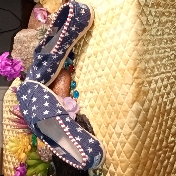 🧨 Toms Classic Slip On Flats Mesh American Flag Red/White/Blue Womens Size 6 - Picture 7 of 10